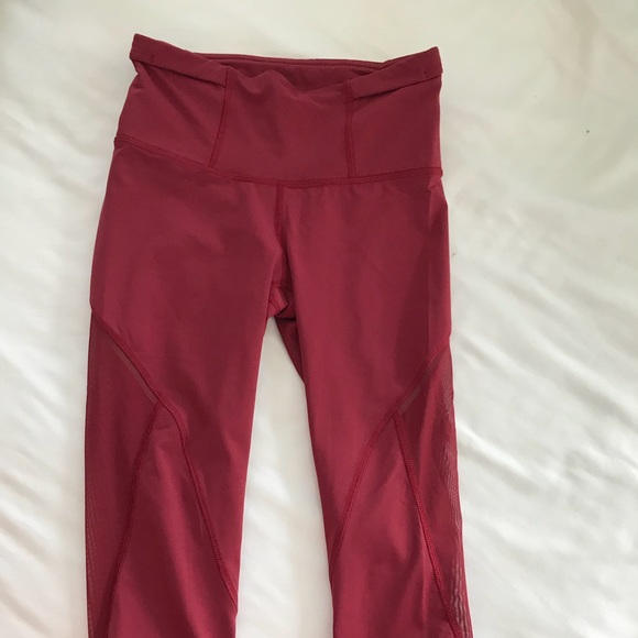 Lululemon Run in the Sun Legging Sz 4 - Picture 6 of 6